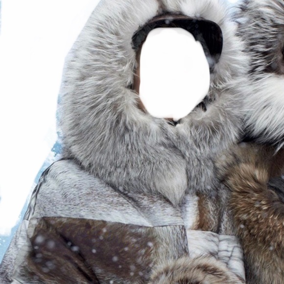 MONCLER GAMME ROUGE GIAMBATTISTA VALLI FUR HOODED CAPE 
One Size Fits Most - Picture 14 of 14